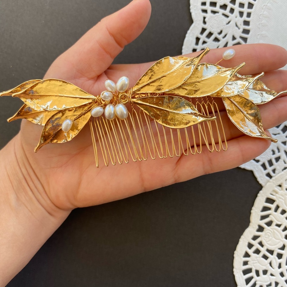 Wedding hairpiece